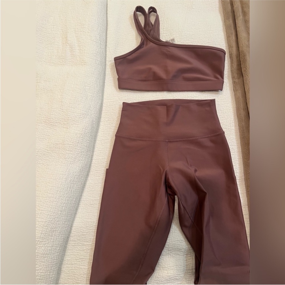 ALO YOGA SET